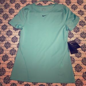 Nike Workout Top !